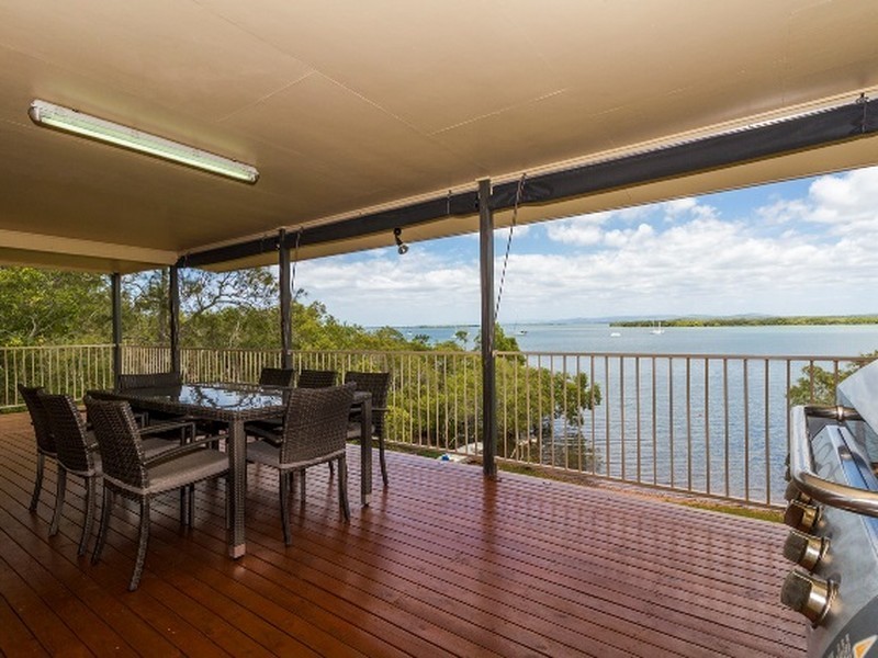 54 Western Road, Macleay Island QLD 4184