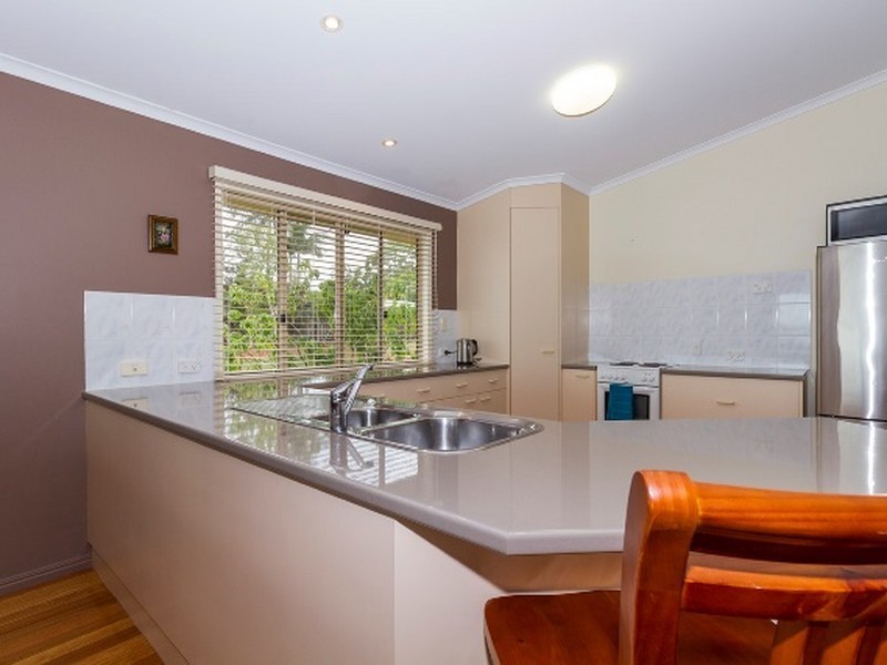 54 Western Road, Macleay Island QLD 4184