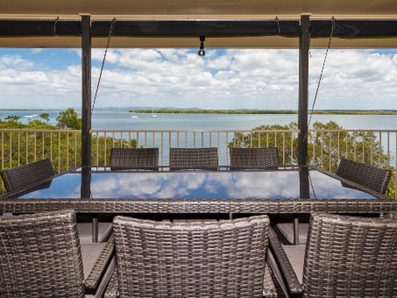 54 Western Road, Macleay Island QLD 4184