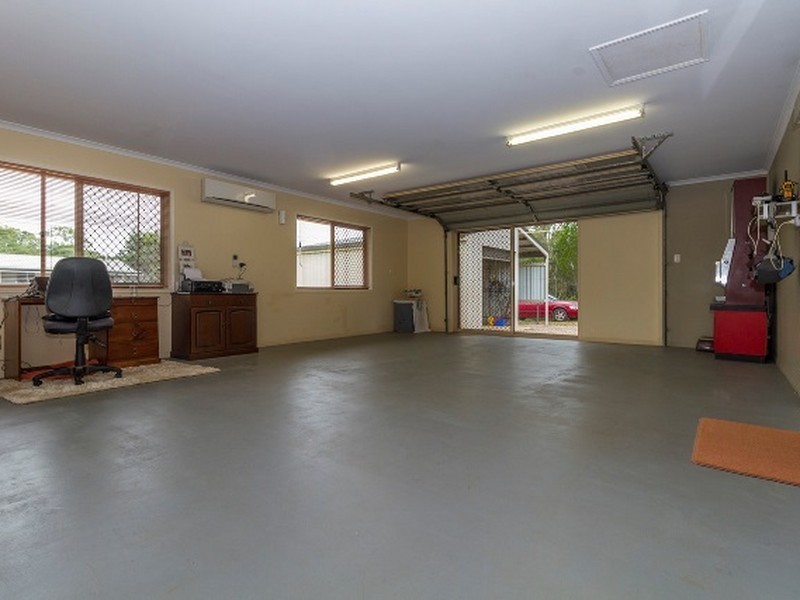 54 Western Road, Macleay Island QLD 4184