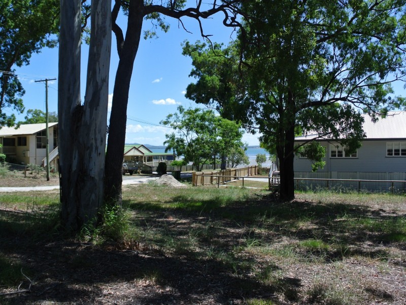 4 Attunga Street, Macleay Island QLD 4184