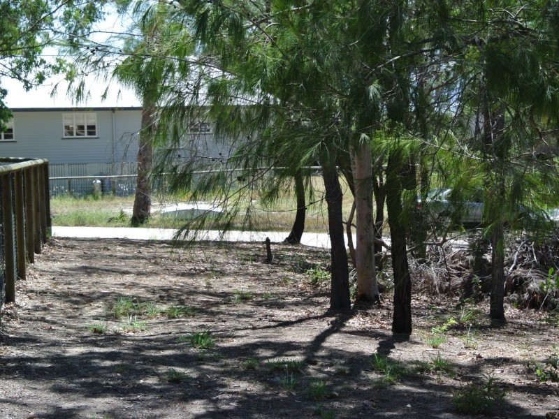 4 Attunga Street, Macleay Island QLD 4184