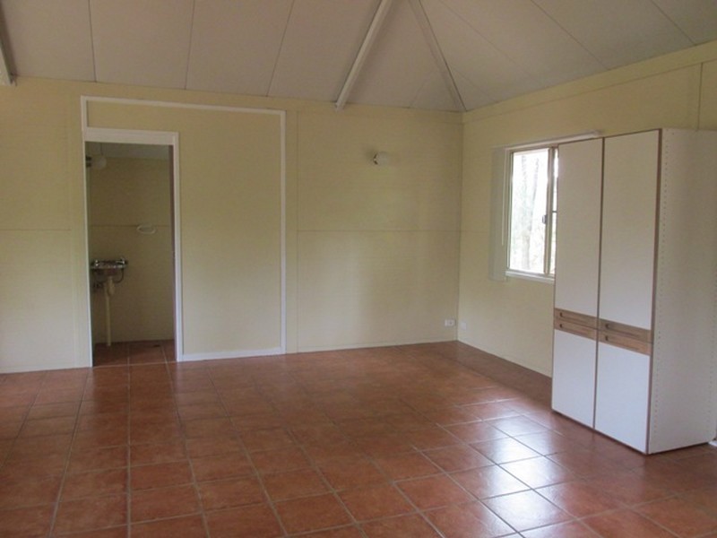 32 Alexander Street, Macleay Island QLD 4184