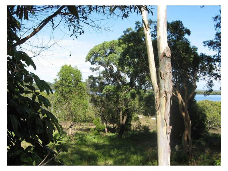 50 Charles Terrace, Macleay Island QLD 4184