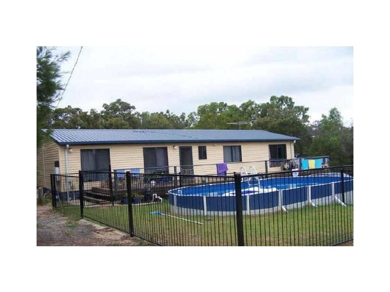 67 Eastbourne Tce, Macleay Island QLD 4184