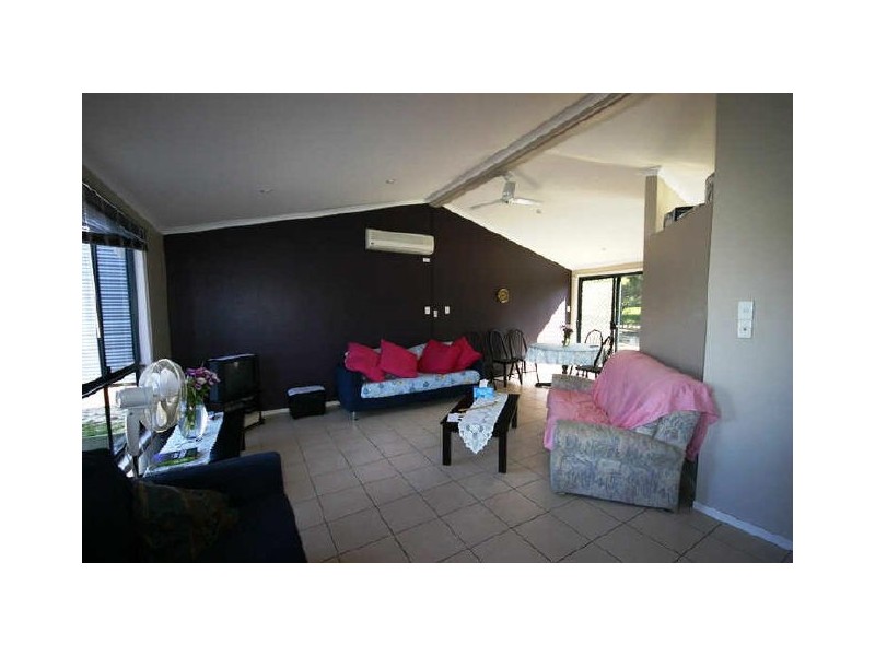 67 Eastbourne Tce, Macleay Island QLD 4184