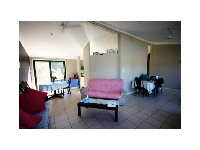67 Eastbourne Tce, Macleay Island QLD 4184