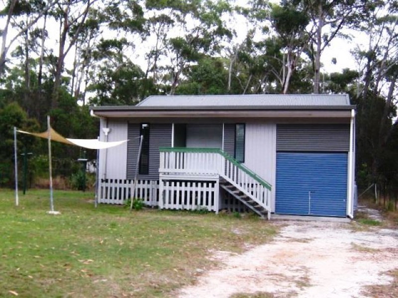 202 Centre Road, Russell Island QLD 4184