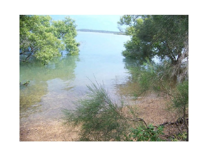 48 Resthaven dve, Lamb Island QLD 4184