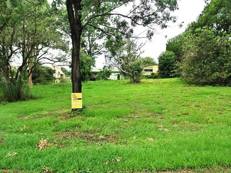35 Charles Terrace, Macleay Island QLD 4184