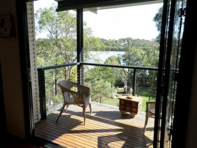 53 Crest Haven, Lamb Island QLD 4184