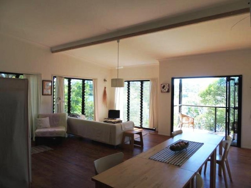 53 Crest Haven, Lamb Island QLD 4184