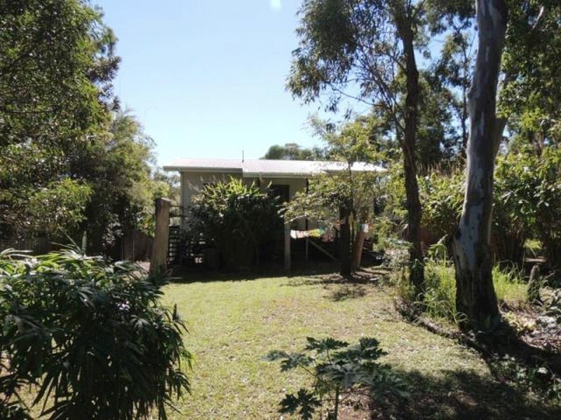 53 Crest Haven, Lamb Island QLD 4184
