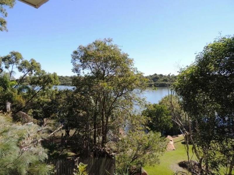 53 Crest Haven, Lamb Island QLD 4184