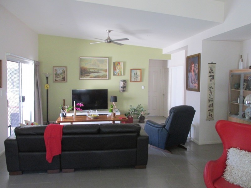 49-51 Scotts Road, Macleay Island QLD 4184