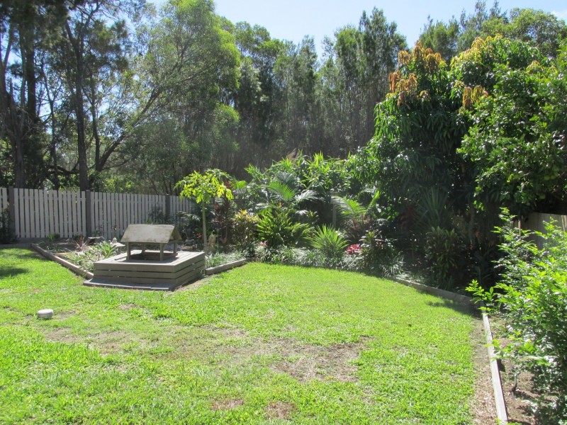 49-51 Scotts Road, Macleay Island QLD 4184
