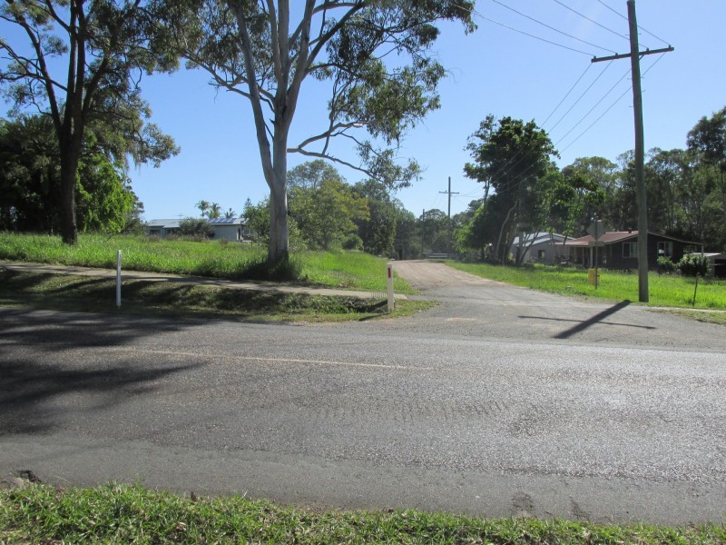 74 High Central Road, Macleay Island QLD 4184