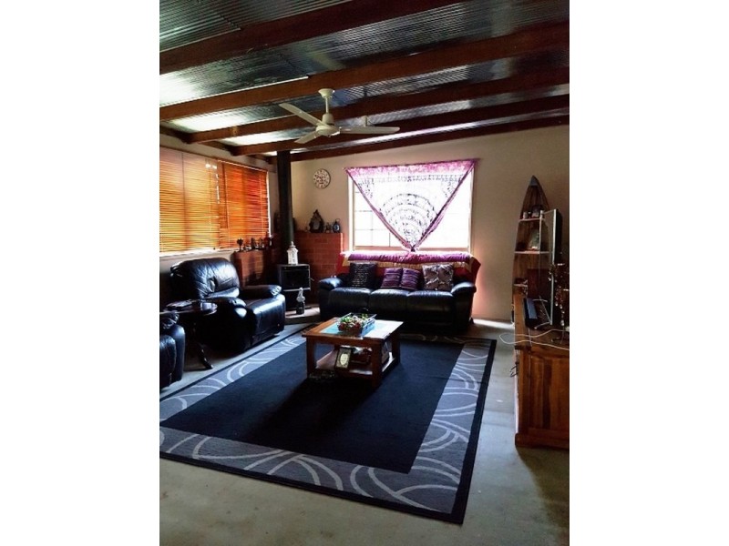 6 Cunningham Street, Russell Island QLD 4184