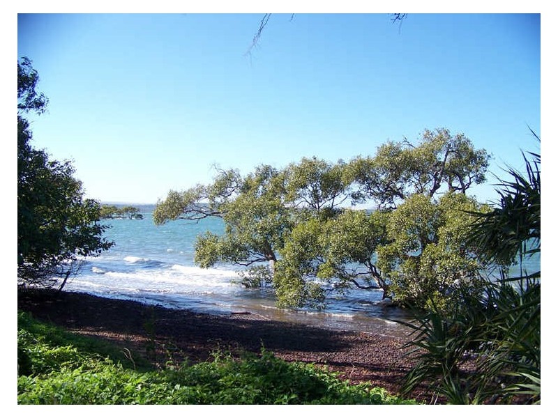 10 Coorong St, Macleay Island QLD 4184