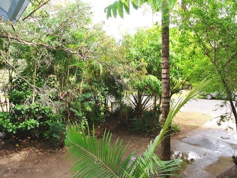 2 Waterside Drive, Macleay Island QLD 4184