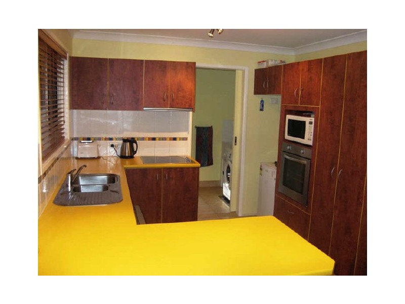 15 Kalara St, Macleay Island QLD 4184