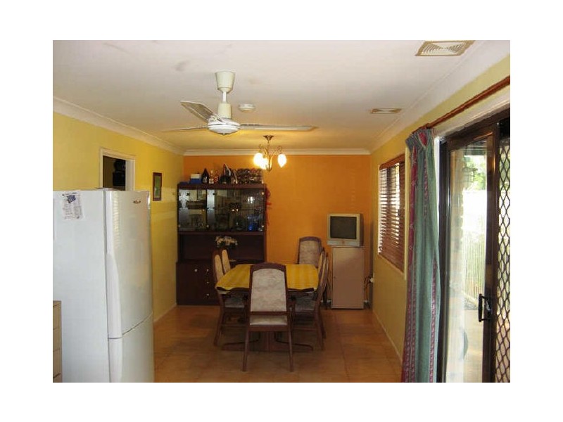 15 Kalara St, Macleay Island QLD 4184