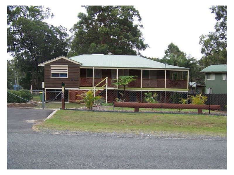 25 Wharf St, Macleay Island QLD 4184