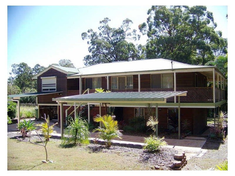 25 Wharf St, Macleay Island QLD 4184