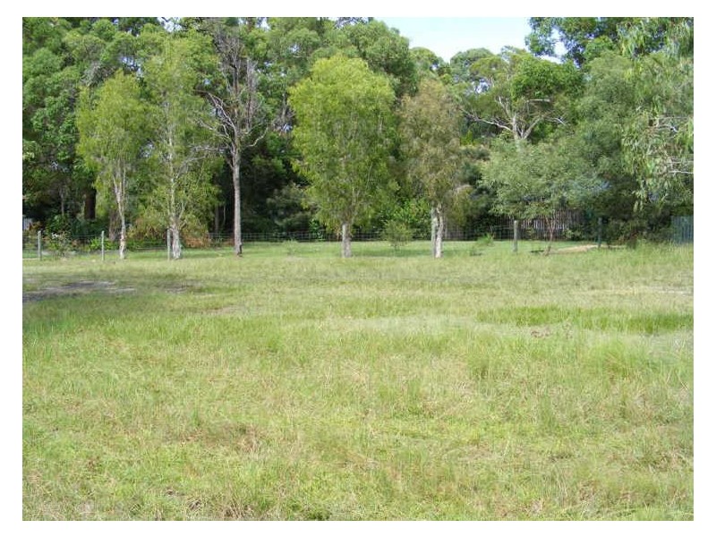 30 Mango Cres, Macleay Island QLD 4184