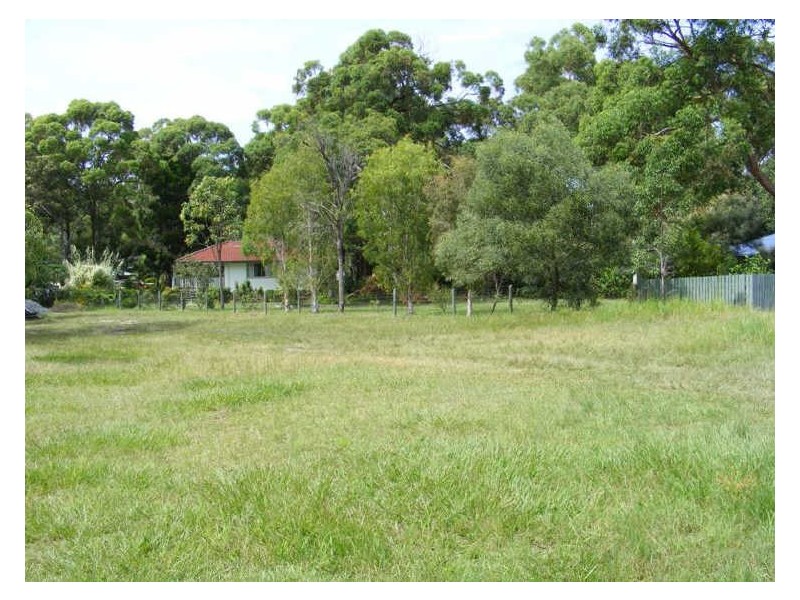 30 Mango Cres, Macleay Island QLD 4184