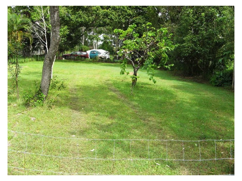 5 Heath Street, Macleay Island QLD 4184