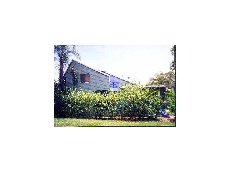 19 Lovell Pde, Lamb Island QLD 4184