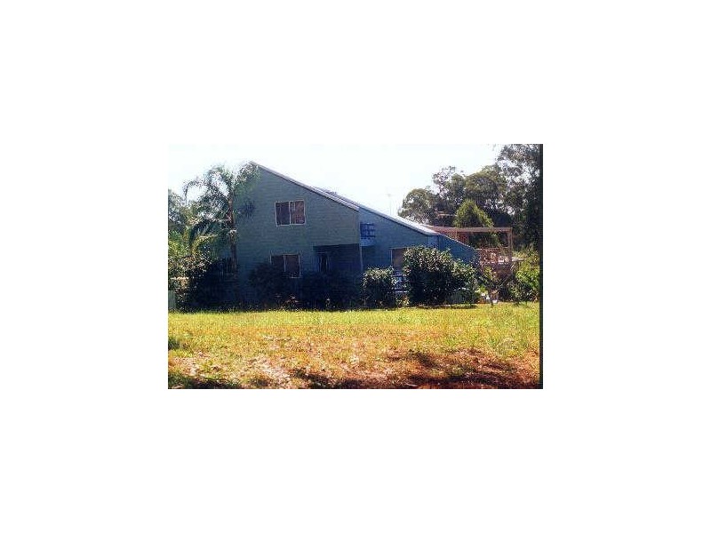 19 Lovell Pde, Lamb Island QLD 4184