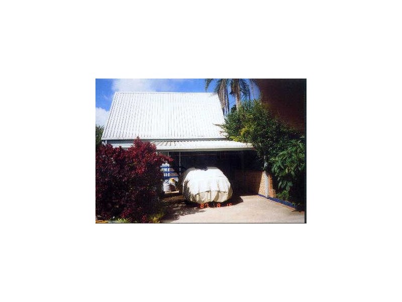 19 Lovell Pde, Lamb Island QLD 4184