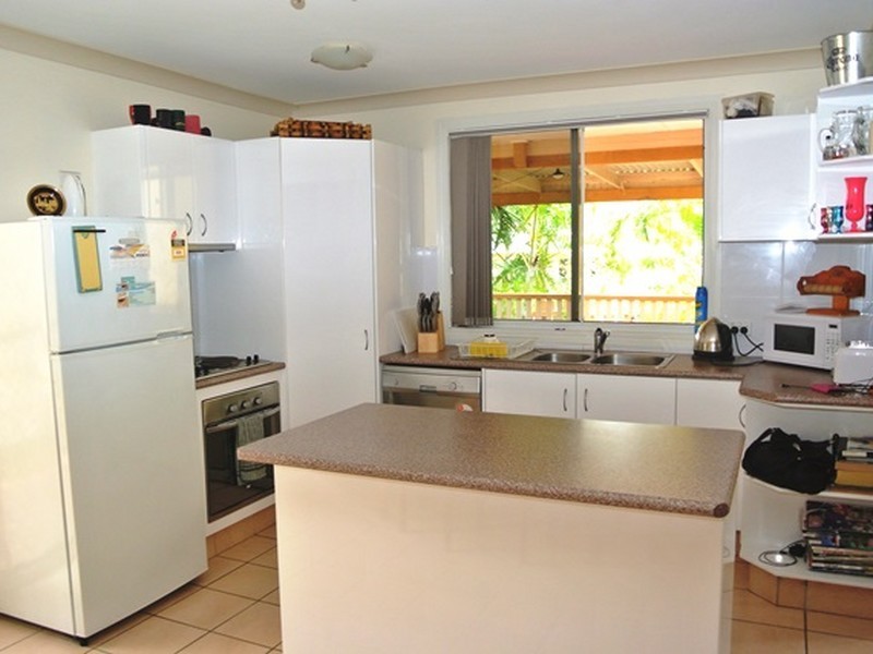 10 Dalpura Street, Macleay Island QLD 4184