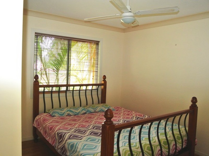 10 Dalpura Street, Macleay Island QLD 4184