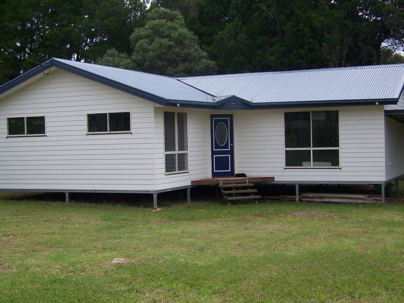 35 Lonicera St, Macleay Island QLD 4184