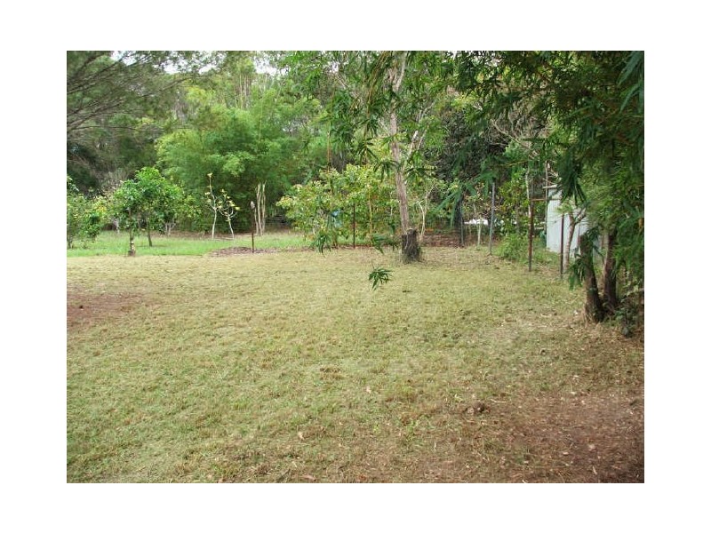 3 Rainbow Ave, Macleay Island QLD 4184
