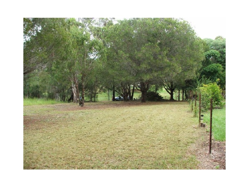 3 Rainbow Ave, Macleay Island QLD 4184
