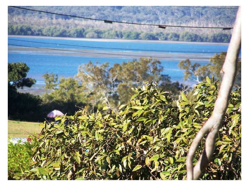 126 Lucas dr, Lamb Island QLD 4184