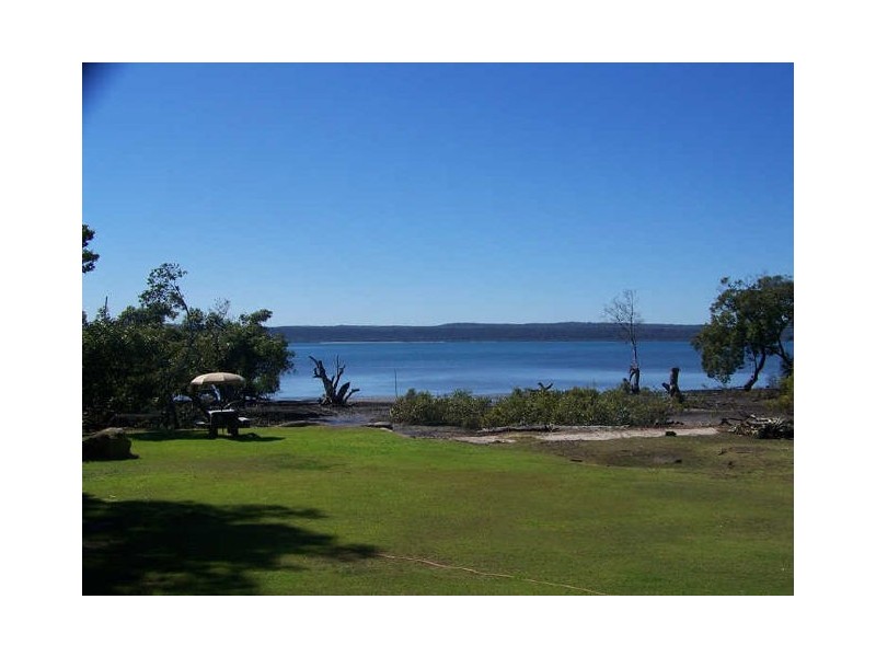 51 Beelong St, Macleay Island QLD 4184