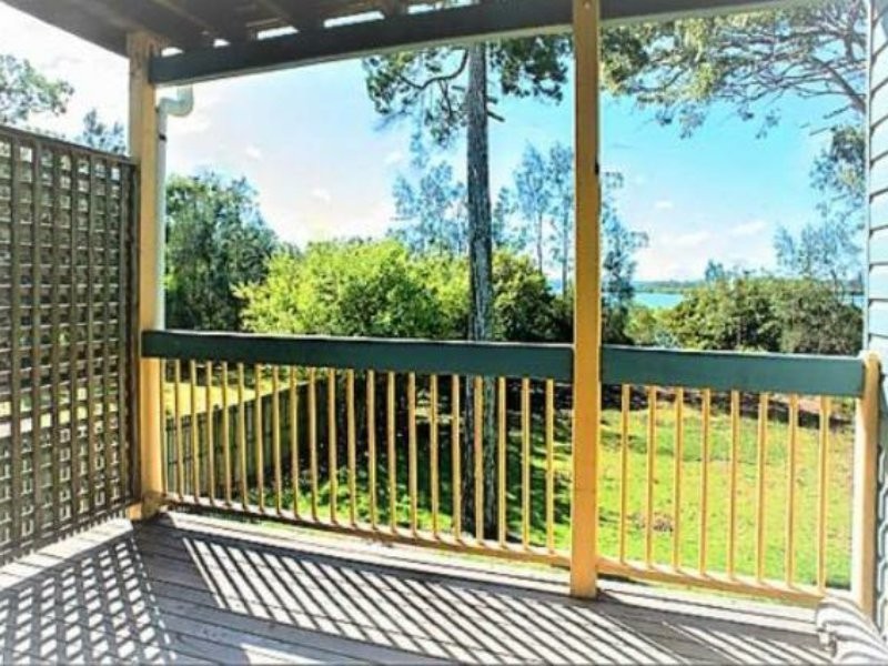 35 Jan Street, Macleay Island QLD 4184