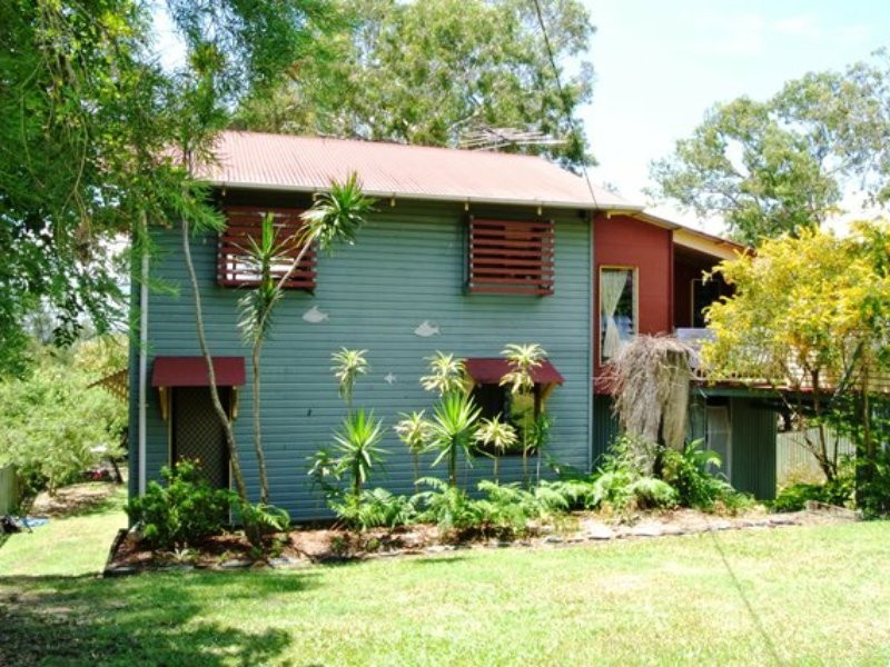35 Jan Street, Macleay Island QLD 4184