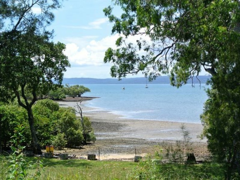 35 Jan Street, Macleay Island QLD 4184