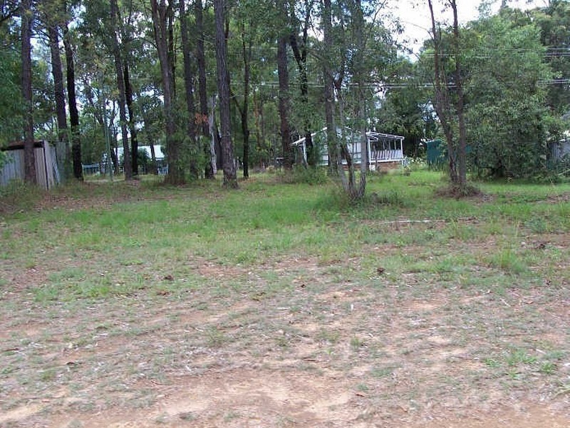 8 Sentosa Tce, Macleay Island QLD 4184