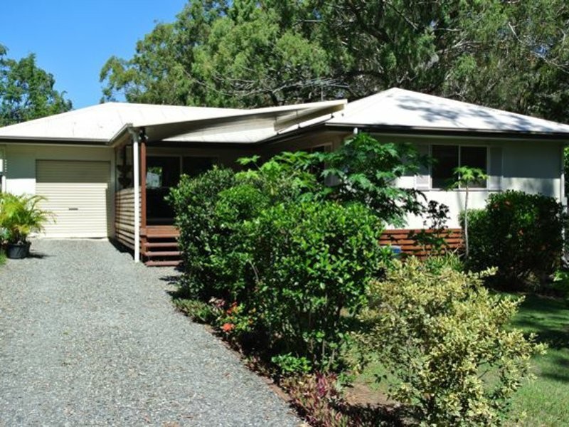 12 Tukkeri Street, Macleay Island QLD 4184