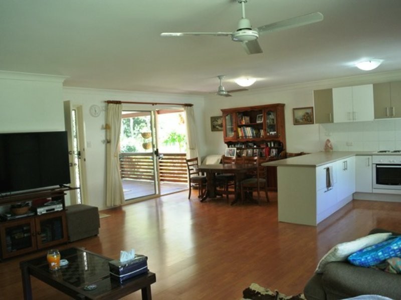 12 Tukkeri Street, Macleay Island QLD 4184