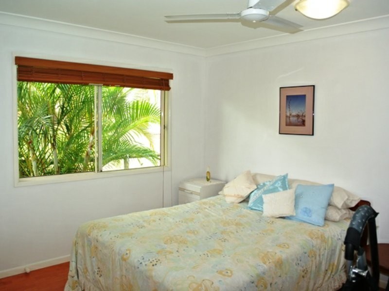 12 Tukkeri Street, Macleay Island QLD 4184