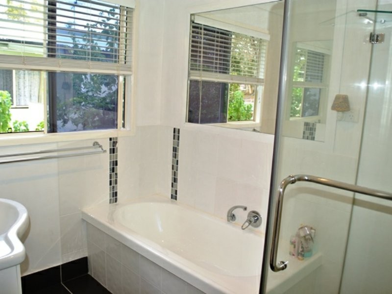 12 Tukkeri Street, Macleay Island QLD 4184