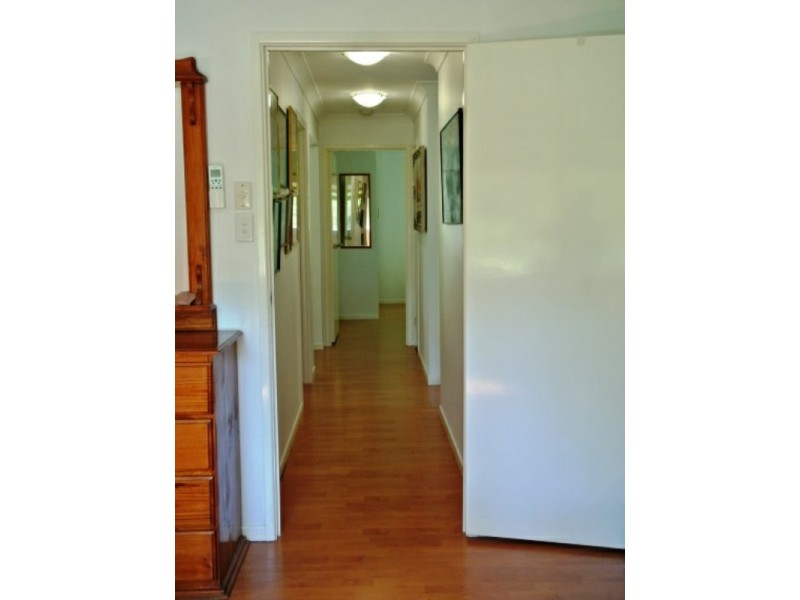 12 Tukkeri Street, Macleay Island QLD 4184